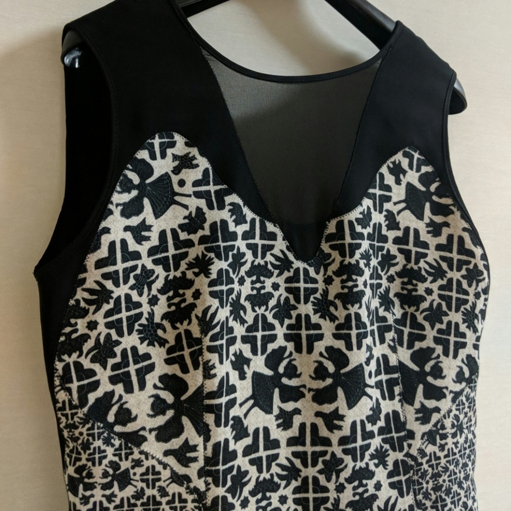 Dress - Picture 2 of 6